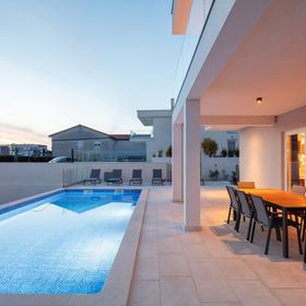 Villa Neoma Linardići