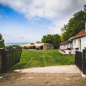Ferde Kemping és Apartmanház Kapolcs