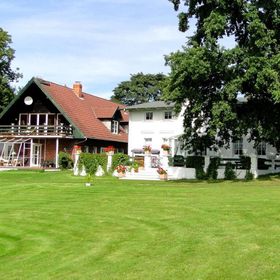 Domki nad stawami - Pommernhof Ustronie Morskie