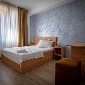 Pensiunea White House Târgu Jiu