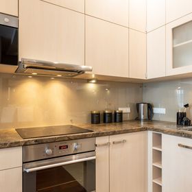 Golden Apartments Warsaw - Bright & Stylish, Stawki Street