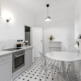 Warsaw Apartments – Mostowa - Elegant & Spacious in Old Town