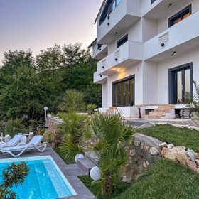 Casa Riviera 990 Ambasador Eşelniţa