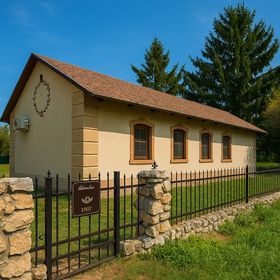 Gátőrház Horgásztanya Szigetbecse