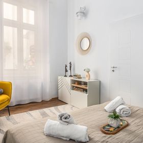 Deluxe Hillside Apartment Near City Center Brașov