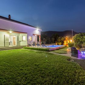 Villa Ezgeta Kastel Novi