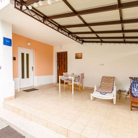 Apartment Lav Stari Grad