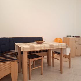 Apartments and Rooms Toni Malinska