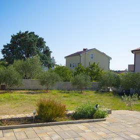 Apartments Lili Punat