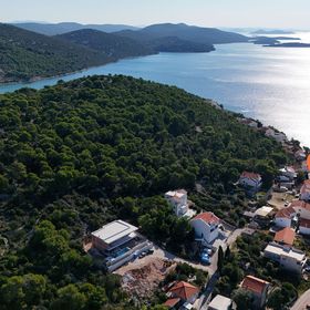 Apartment and Rooms Ive Tisno