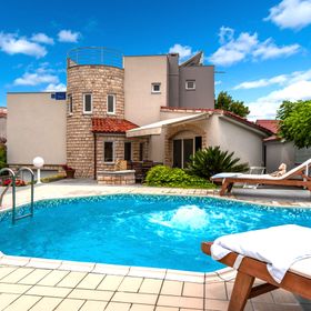 Villa Jelena Vir near beach