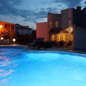 Villa Jelena Vir near beach