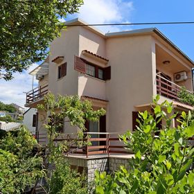 Apartmanok Parkolóhellyel Selce, Crikvenica - 24439 Selce