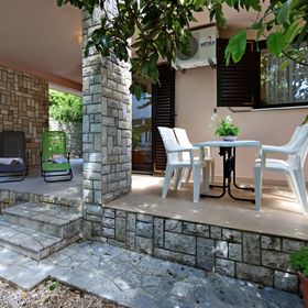 Apartmanok Parkolóhellyel Selce, Crikvenica - 24450 Selce