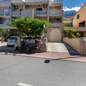 Apartmanok Parkolóhellyel Makarska - 24562