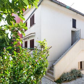 Apartmanok Parkolóhellyel Pinezici, Krk - 24610 Pinezići