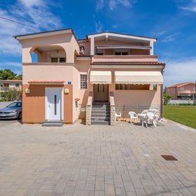 Apartmanok Parkolóhellyel Vir - 24653