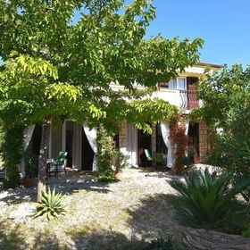 Apartmanok Parkolóhellyel Banjol, Rab - 24672 Banjol