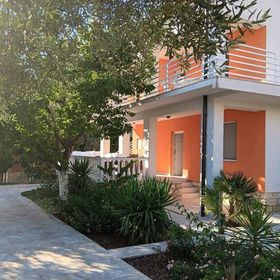 Apartmanok Parkolóhellyel Zadar - 24724