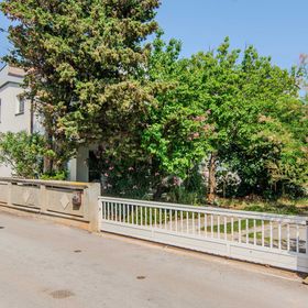 Apartmanok Parkolóhellyel Vir - 24740