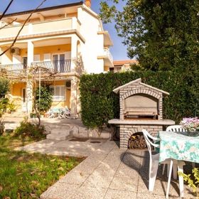 Apartmanok Parkolóhellyel Lopar, Rab - 24754 Lopar