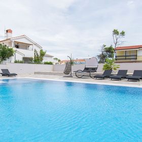 Ház Családok Részére Medencével A Tenger Mellett Vir - 24816