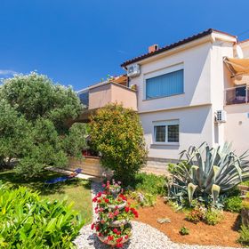 Apartmanok Parkolóhellyel Punat, Krk - 24859 Punat