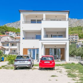 Családi Apartmanok A Tenger Mellett Duce, Omis - 24876 Duće