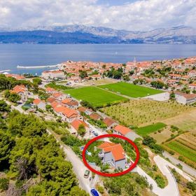 Apartmanok Parkolóhellyel Postira, Brac - 24905 Postira