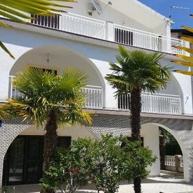 Apartmanok Parkolóhellyel Vodice - 24938