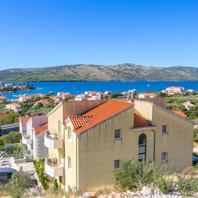 Apartmanok Medencével Seget Vranjica, Trogir - 24946 Seget Vranjica