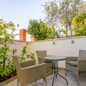 Apartment Black star Split