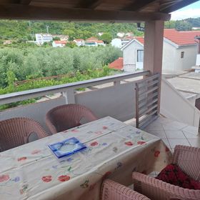 Apartmanok Parkolóhellyel Palit, Rab - 24800 Palit