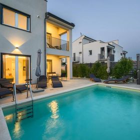 Villa Villa Diva Exclusive s bazenom Nova Vas