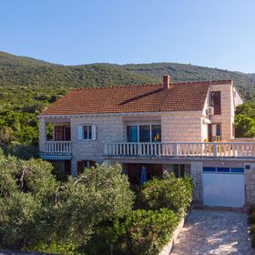 Apartments Seafront Mavla Kneža