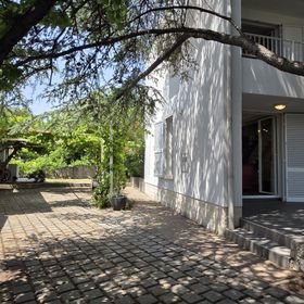 Holiday Home Hlad Baska