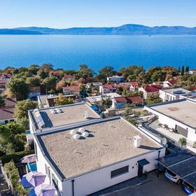 Apartment Island Beauty 2 Njivice