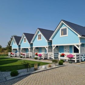 Błękitne Zamorze i Domki Premium Niechorze