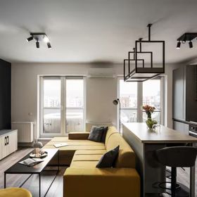 Skylark | Toronto Penthouse with Jacuzzi & View Brașov