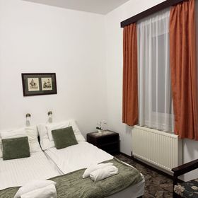 Aranyhídszálló Üdülőház Balatonboglár