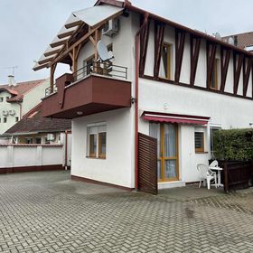 Júlia-Gyöngyvirág Apartman Hajdúszoboszló