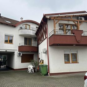 Júlia-Gyöngyvirág Apartman Hajdúszoboszló