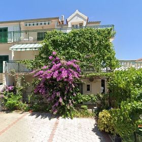 Apartmanok Parkolóhellyel Vodice - 24737
