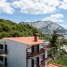 Apartmanok Parkolóhellyel Duce, Omis - 24975 Duće