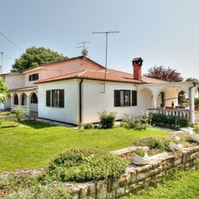 Soba za dvoje Paradinović Zambratija