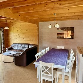 Domki przy lesie nad Jeziorem Tałtowisko Skorupki 