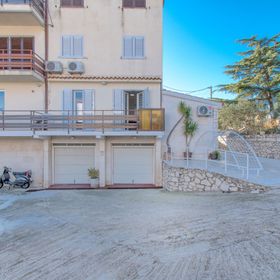 Apartment Orange tree Seget Donji