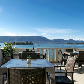 Apartments Beach house Blace