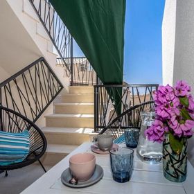 Apartment Coastal Urban Nest Makarska