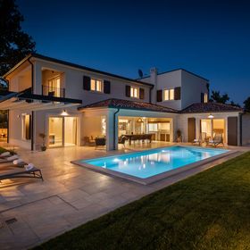 Villa Villa Maxime s bazenom, saunom i whirlpool-om Nova Vas